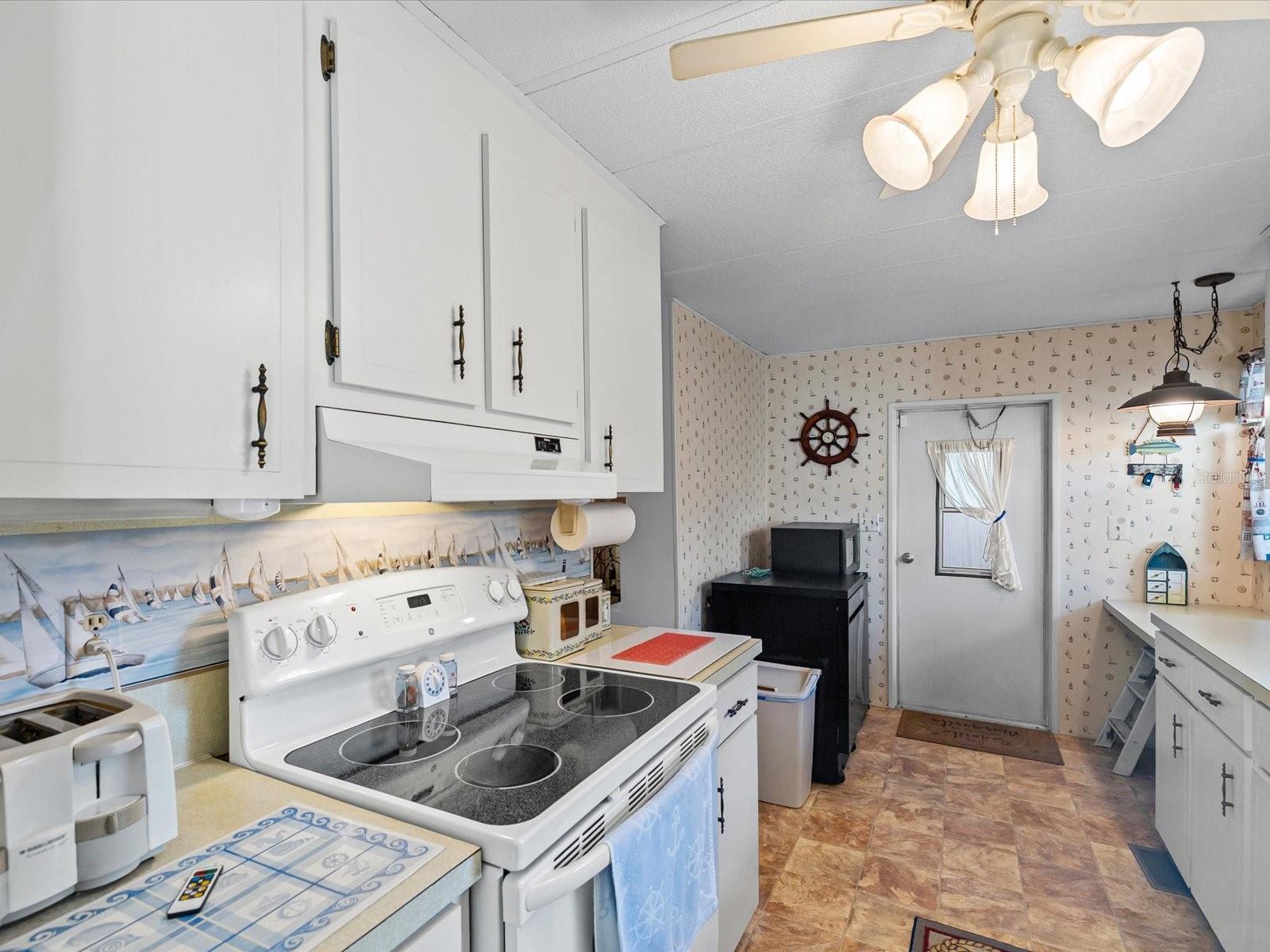 Image 12 of 56 For 6439 Theresa Avenue