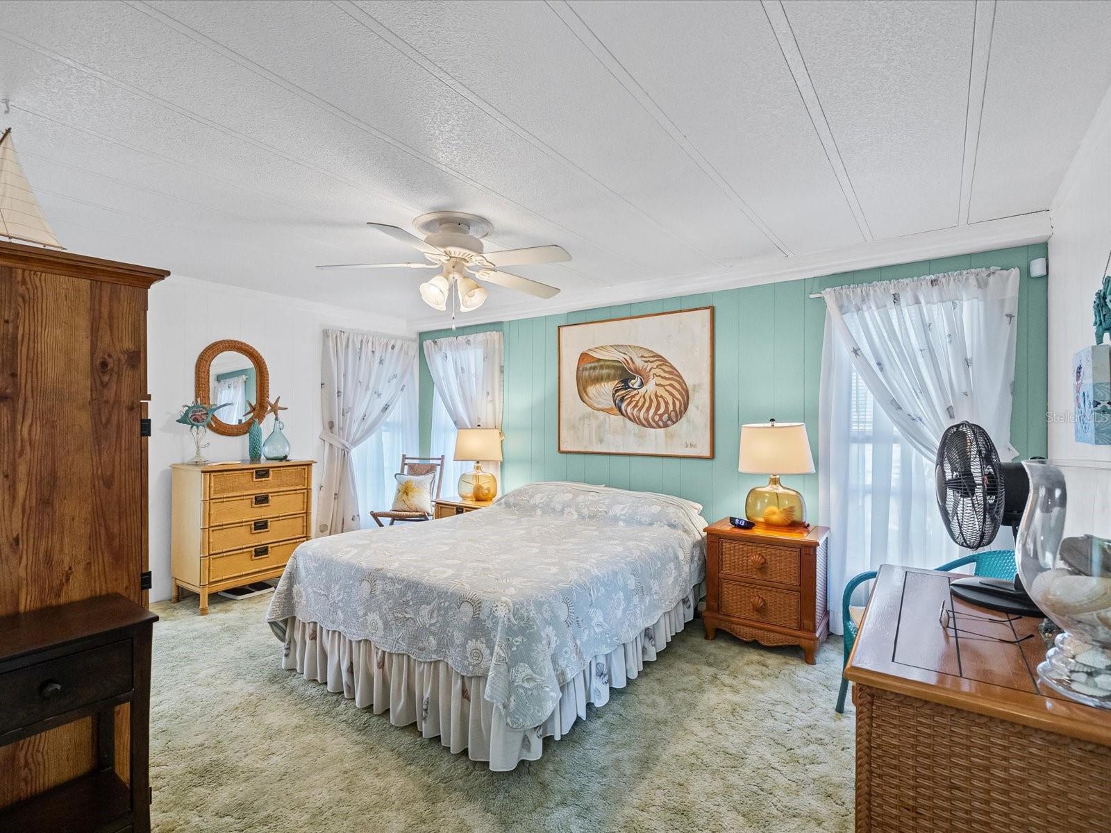 Image 17 of 56 For 6439 Theresa Avenue