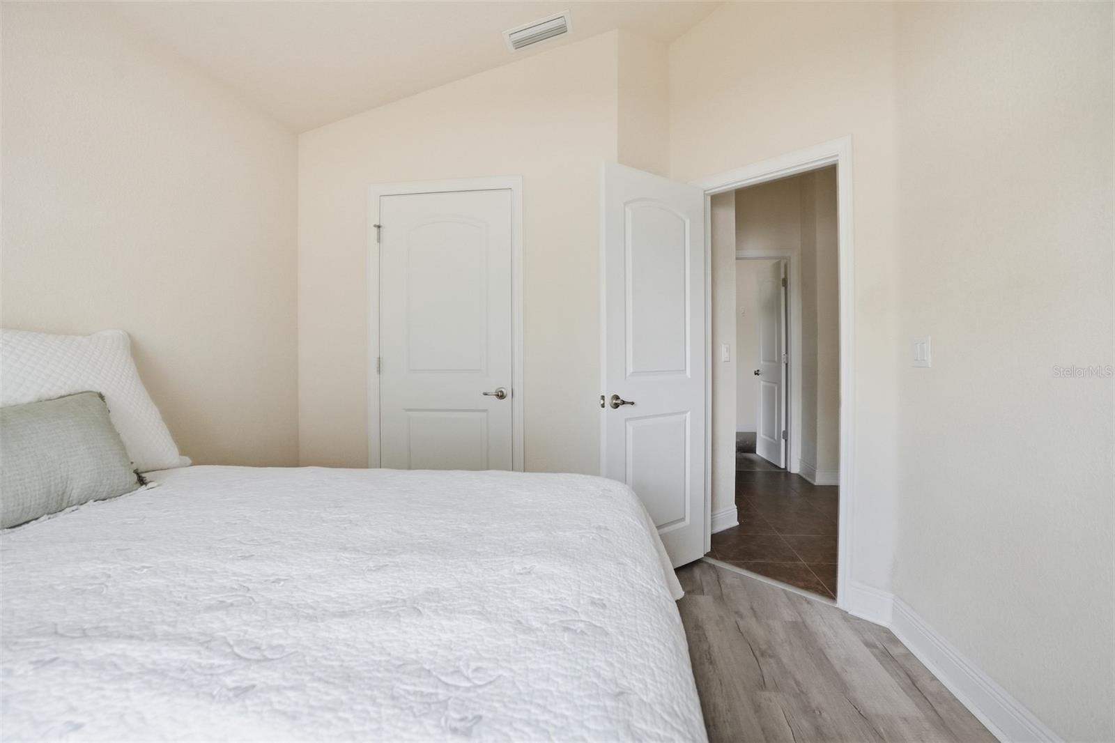 Image 22 of 38 For 1141 Mystic Court