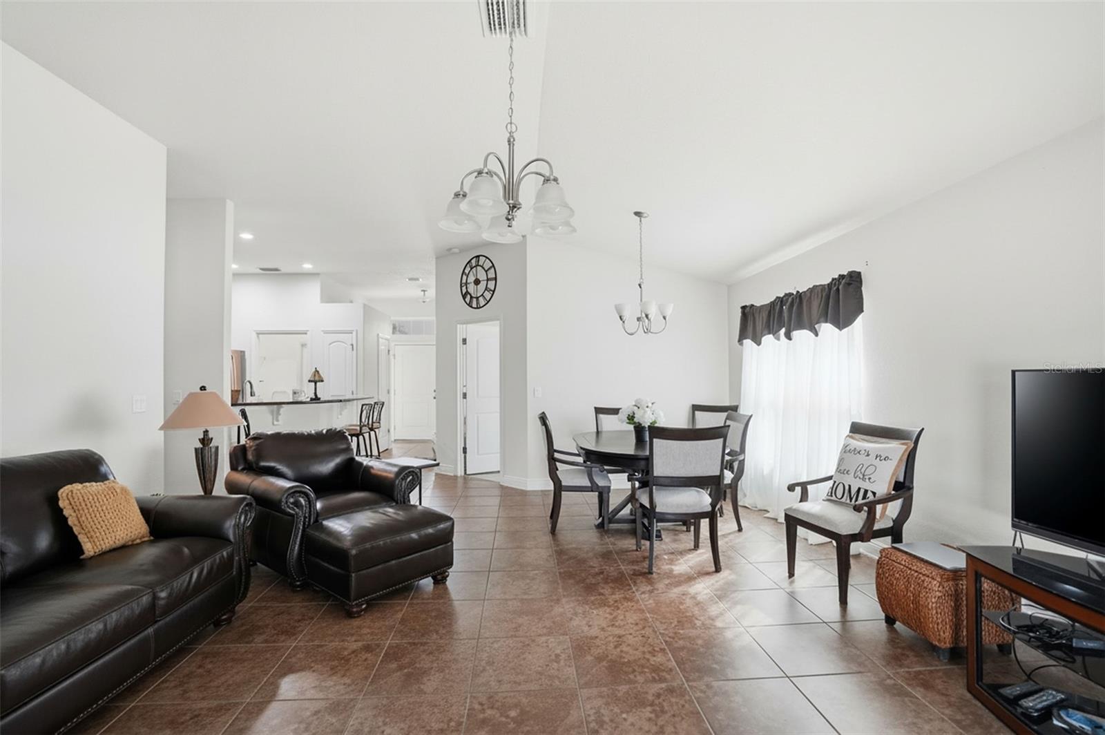 Image 3 of 38 For 1141 Mystic Court