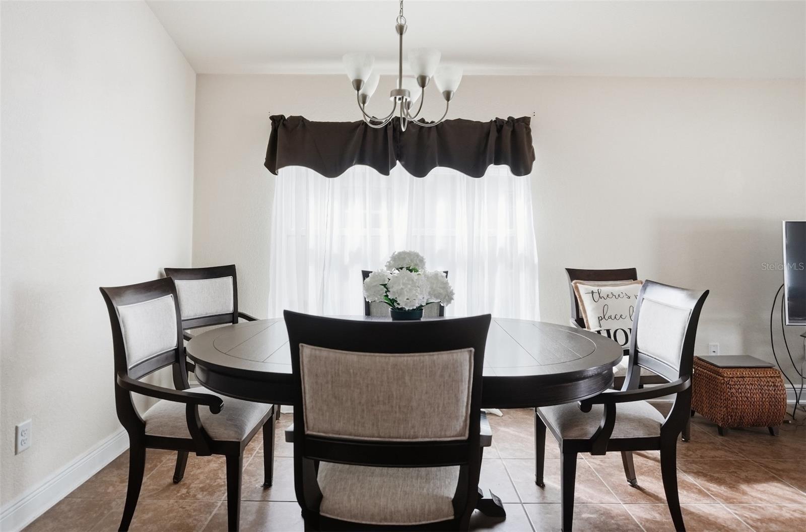 Image 9 of 38 For 1141 Mystic Court