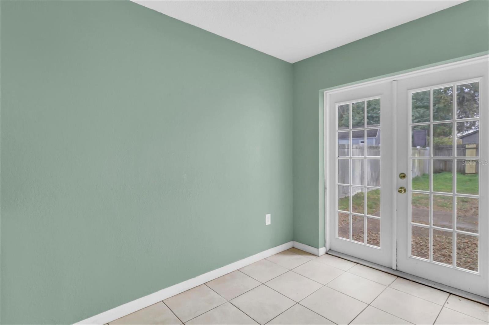 Image 12 of 34 For 6708 Medlar Drive