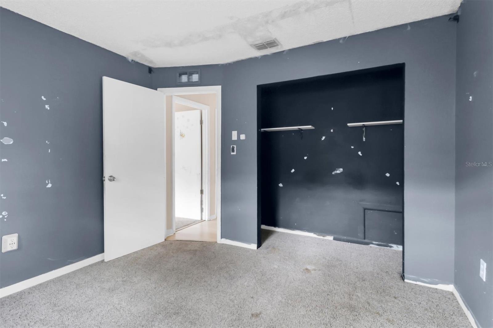 Image 26 of 34 For 6708 Medlar Drive