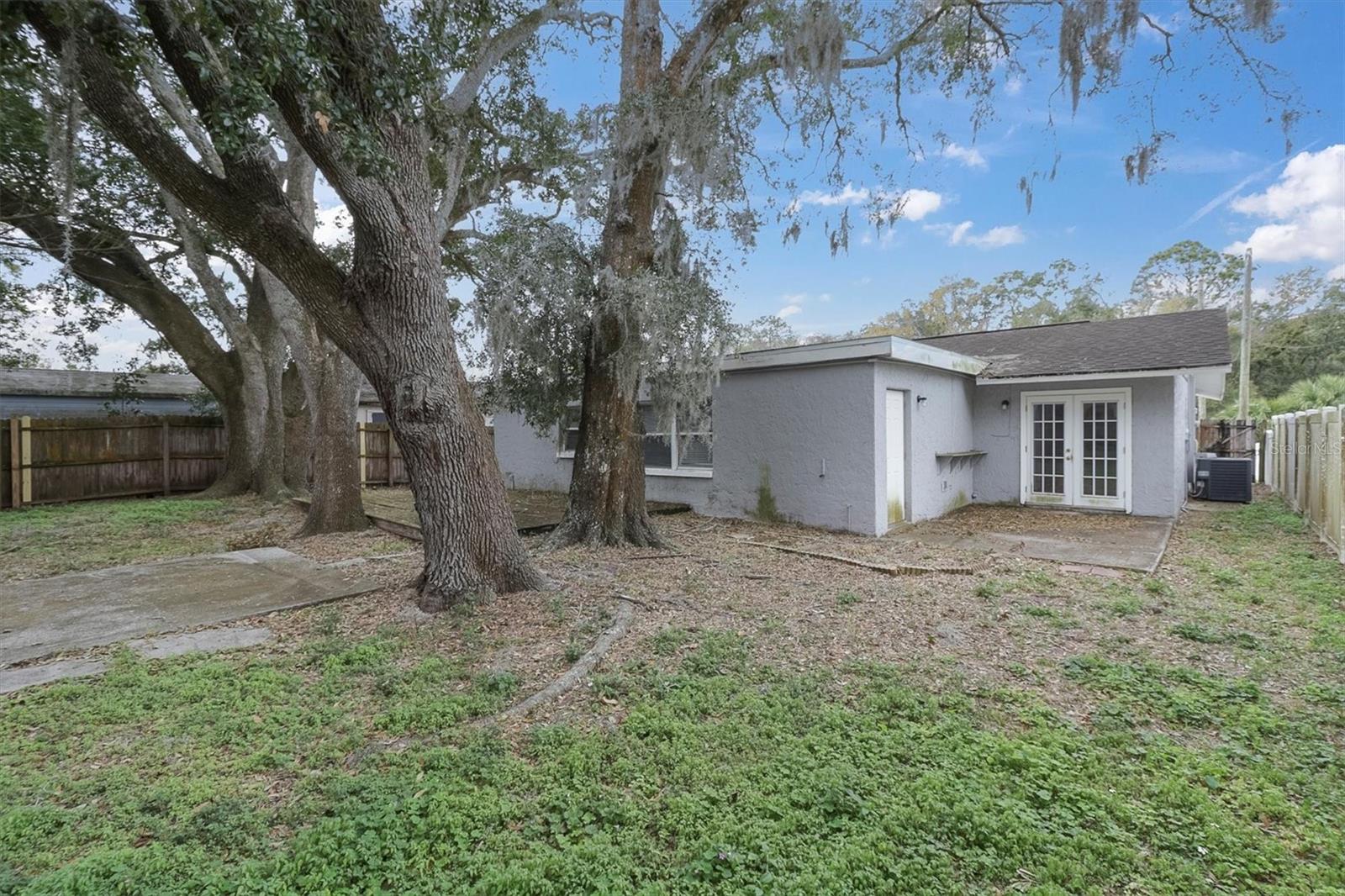 Image 29 of 34 For 6708 Medlar Drive