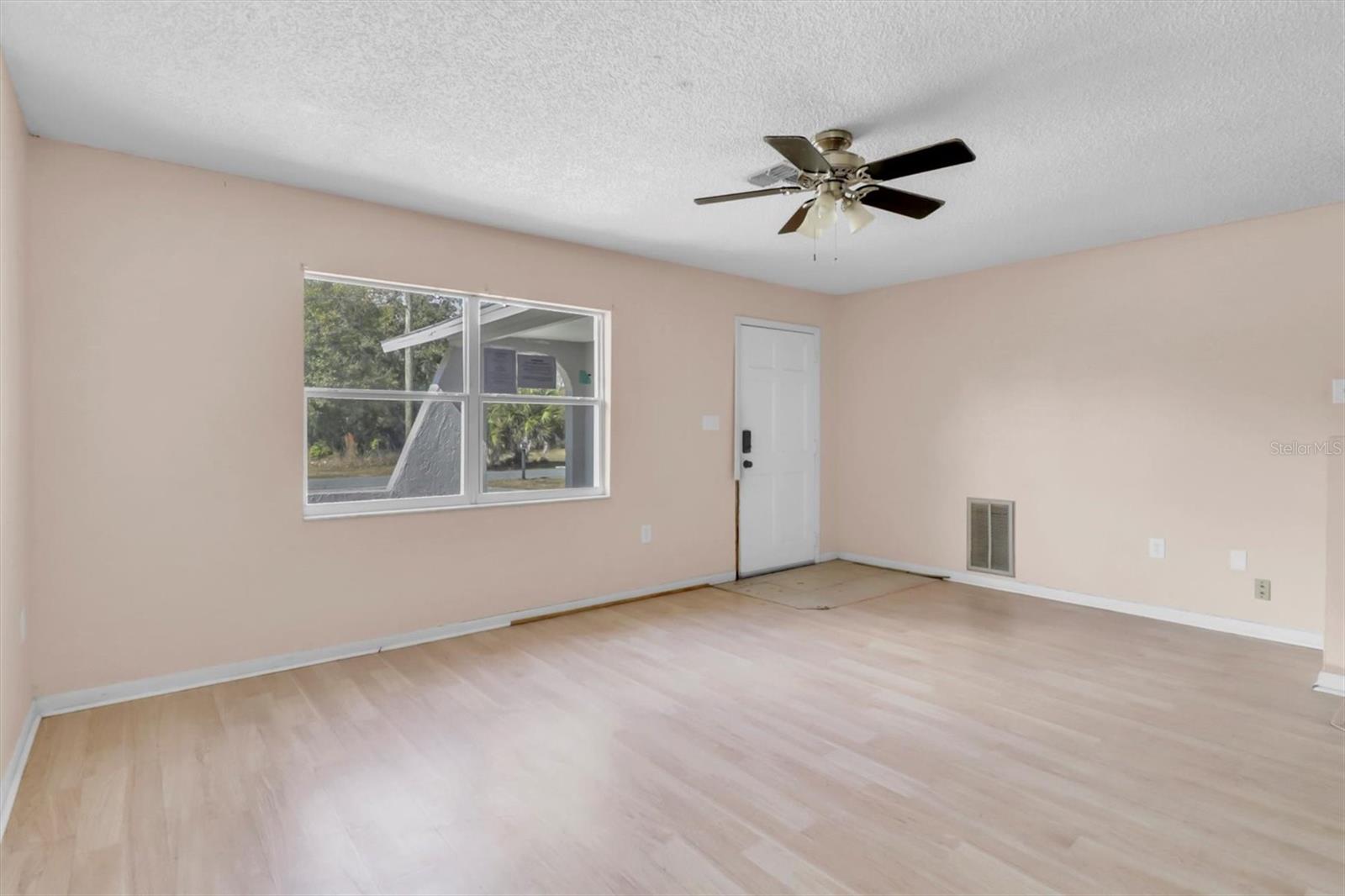 Image 3 of 34 For 6708 Medlar Drive