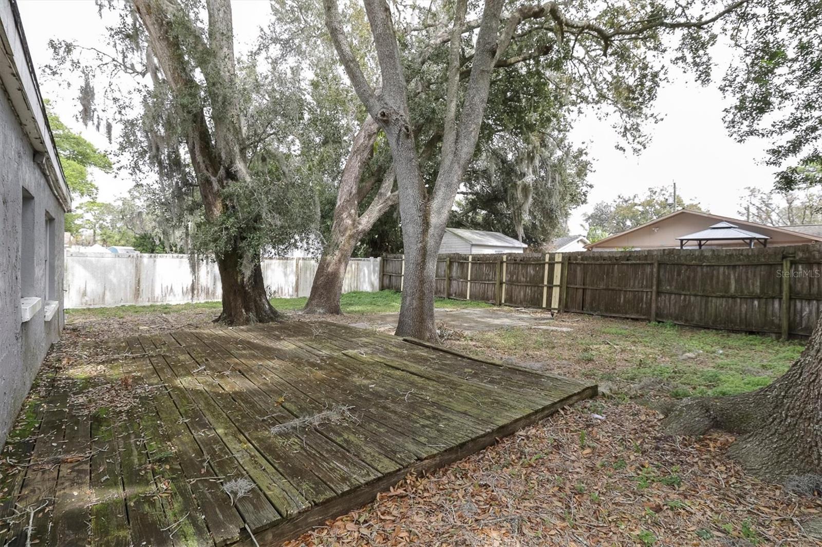 Image 32 of 34 For 6708 Medlar Drive