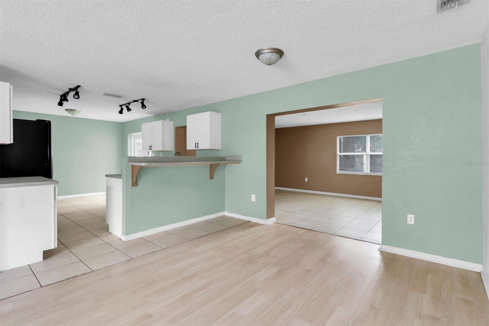 Image 7 of 34 For 6708 Medlar Drive