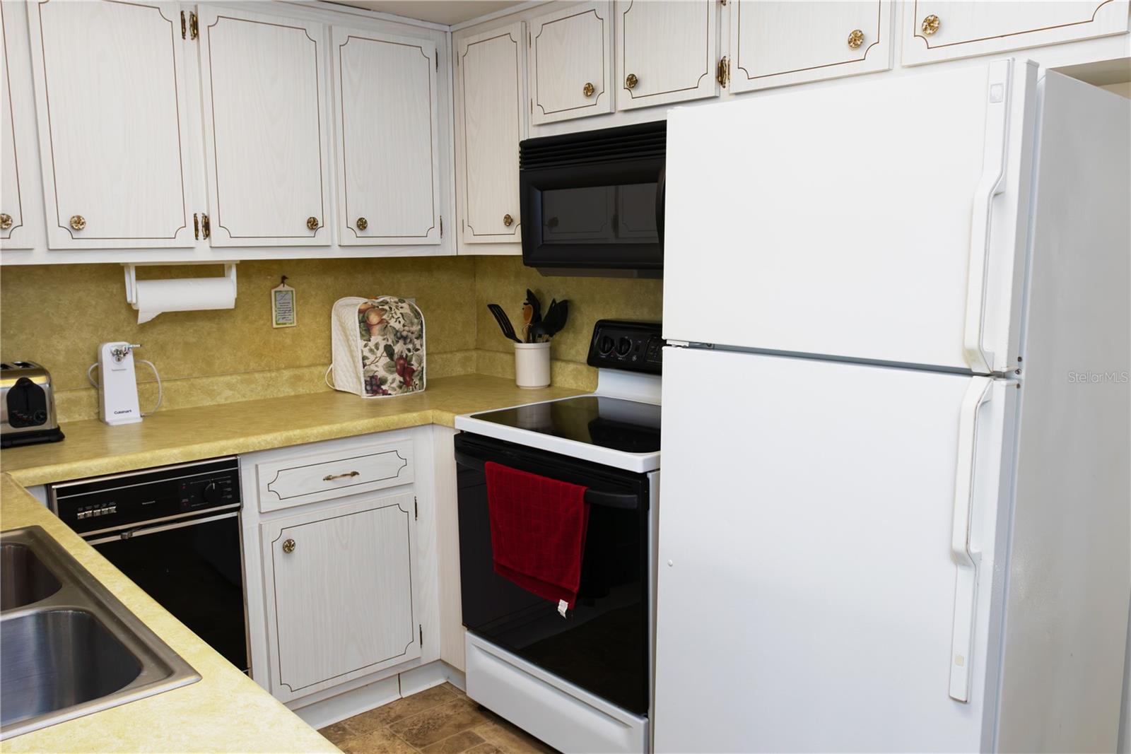 Image 10 of 27 For 5417 Palm Drive 5417