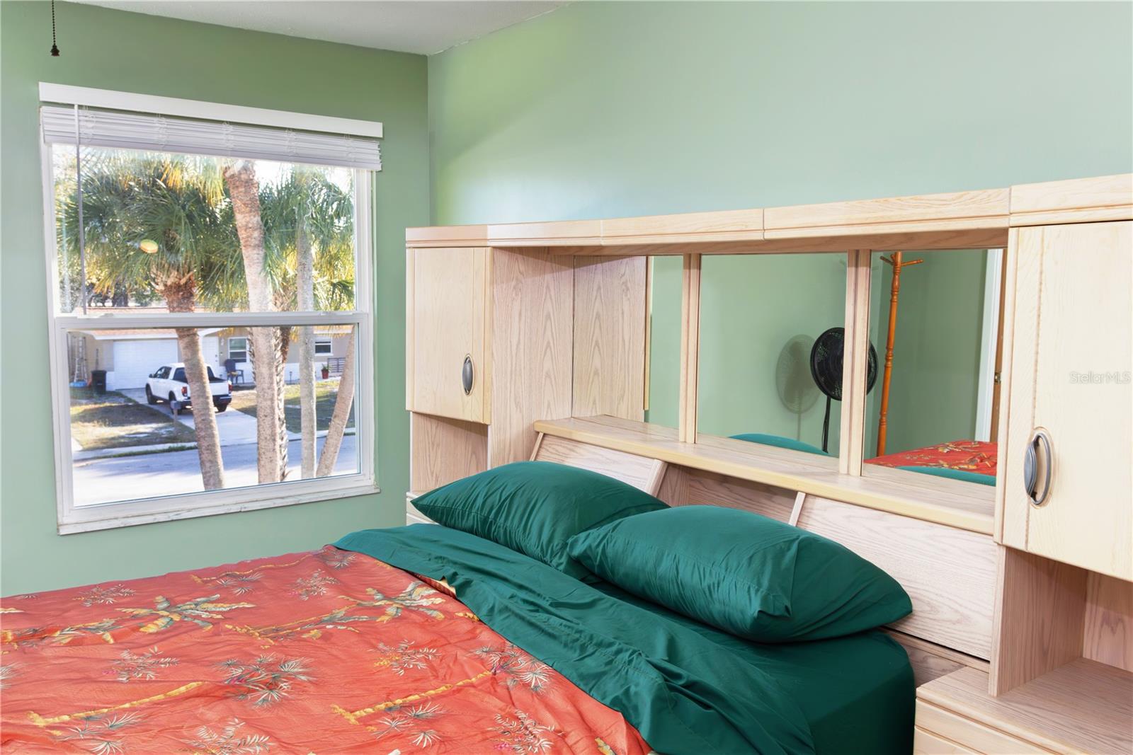 Image 16 of 27 For 5417 Palm Drive 5417