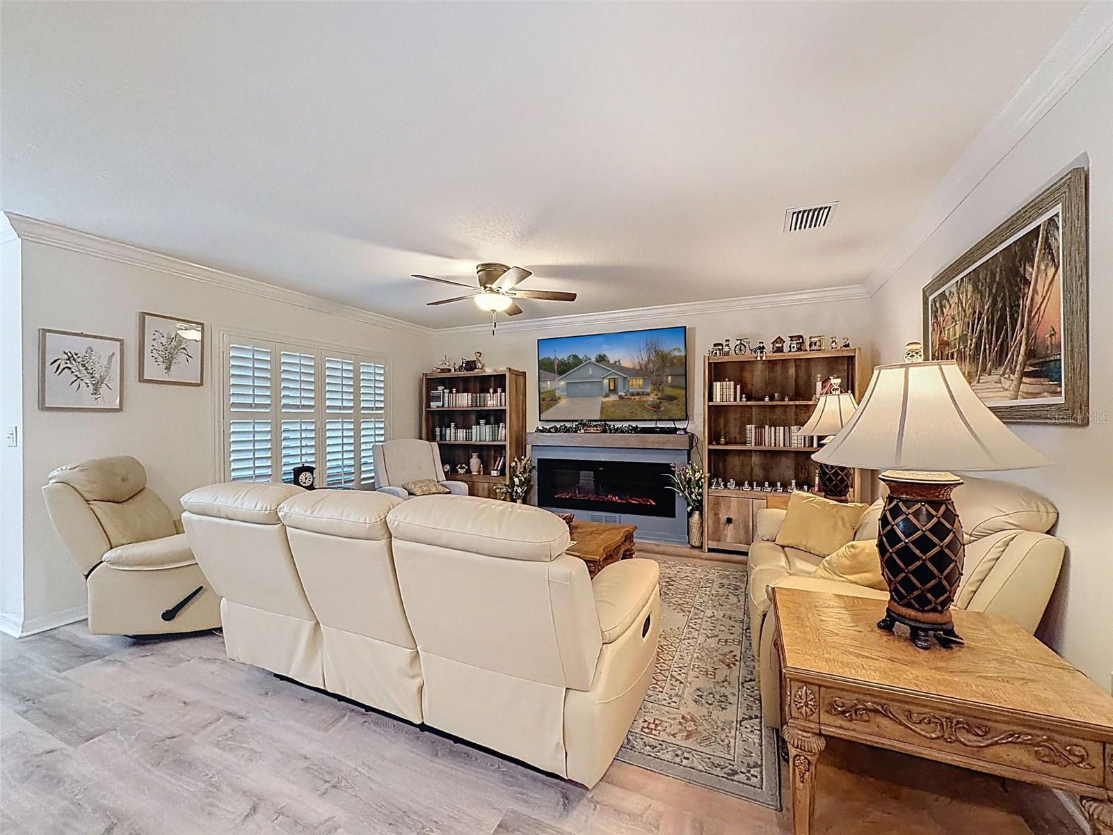 Image 14 of 61 For 5484 Diantha Way