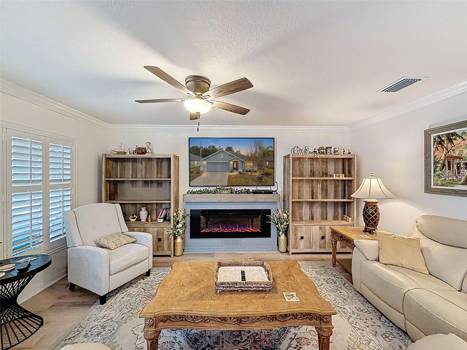Image 15 of 61 For 5484 Diantha Way