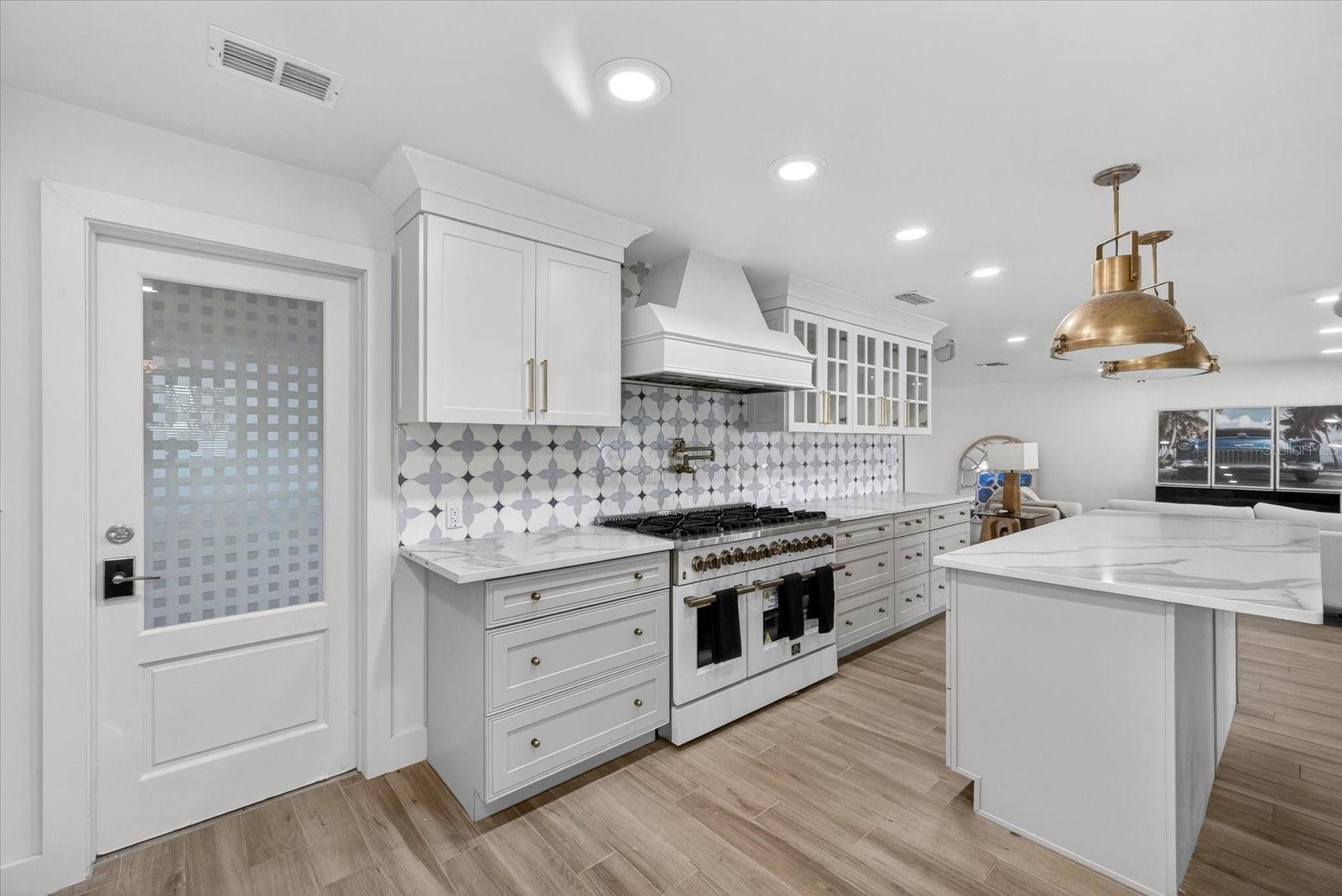 Image 12 of 49 For 650 59th Avenue