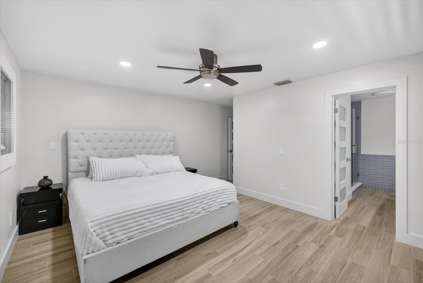 Image 18 of 49 For 650 59th Avenue