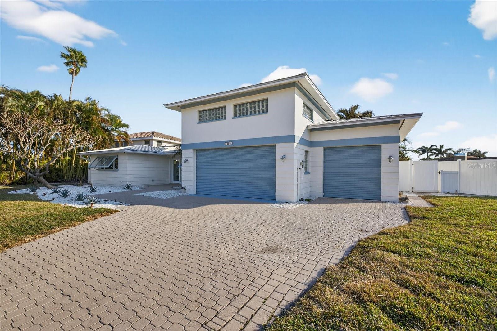 Image 2 of 49 For 650 59th Avenue