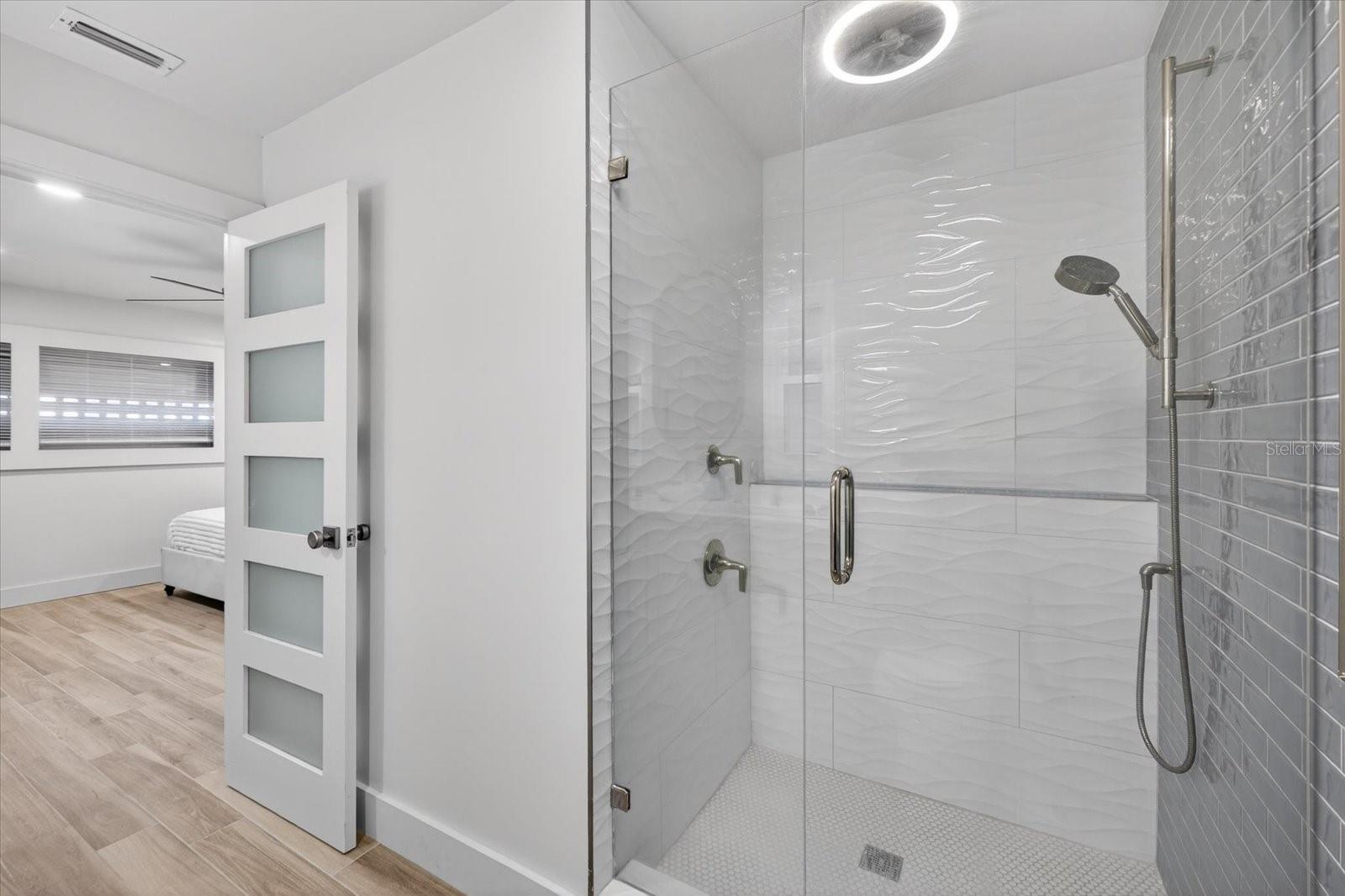 Image 21 of 49 For 650 59th Avenue