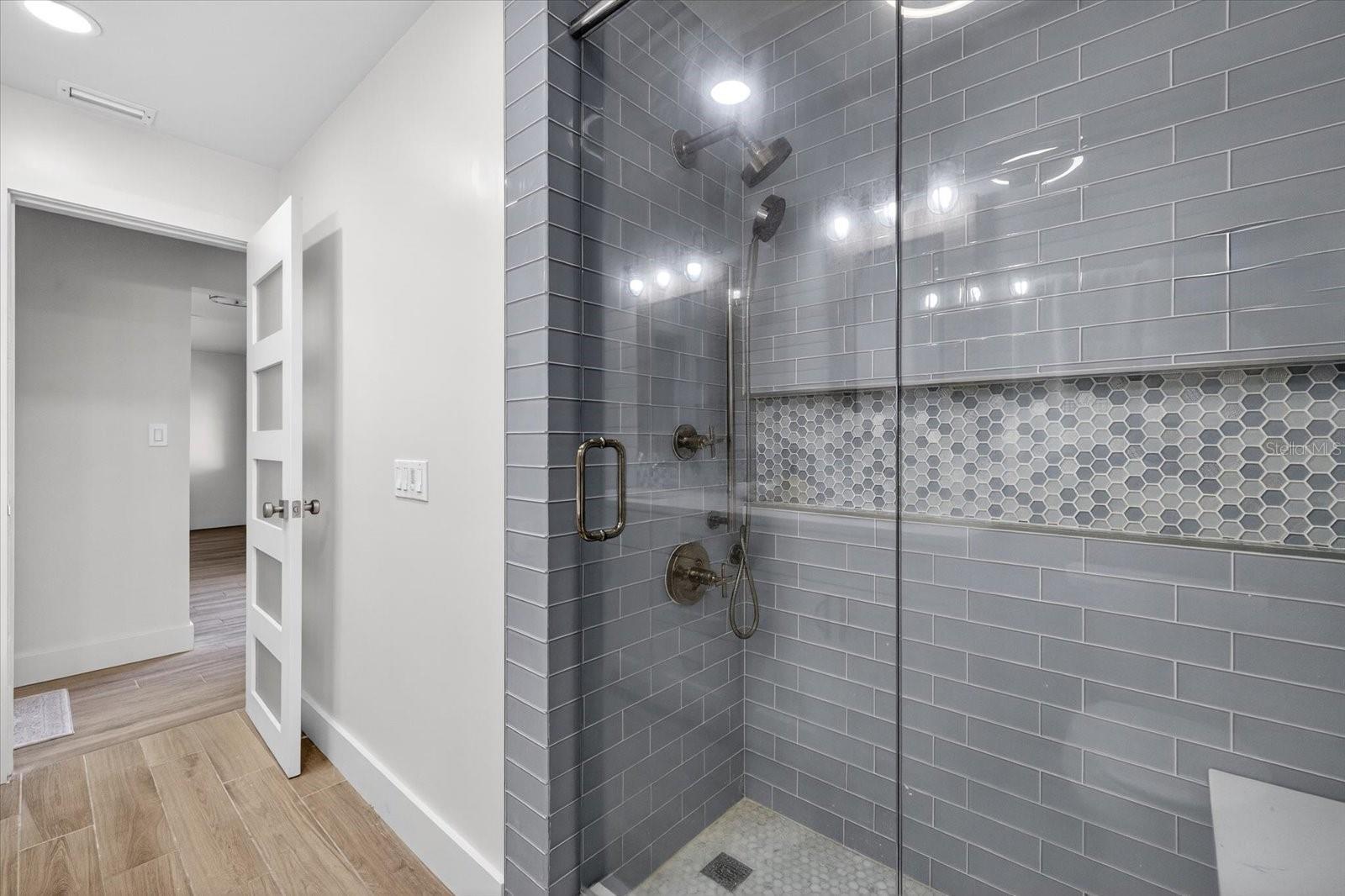 Image 24 of 49 For 650 59th Avenue