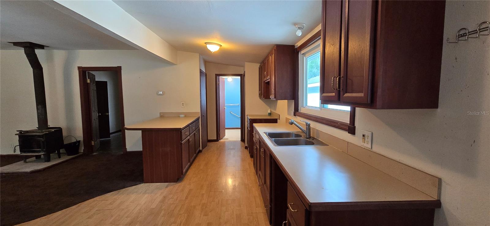 Image 27 of 56 For 1025 Garfield Avenue