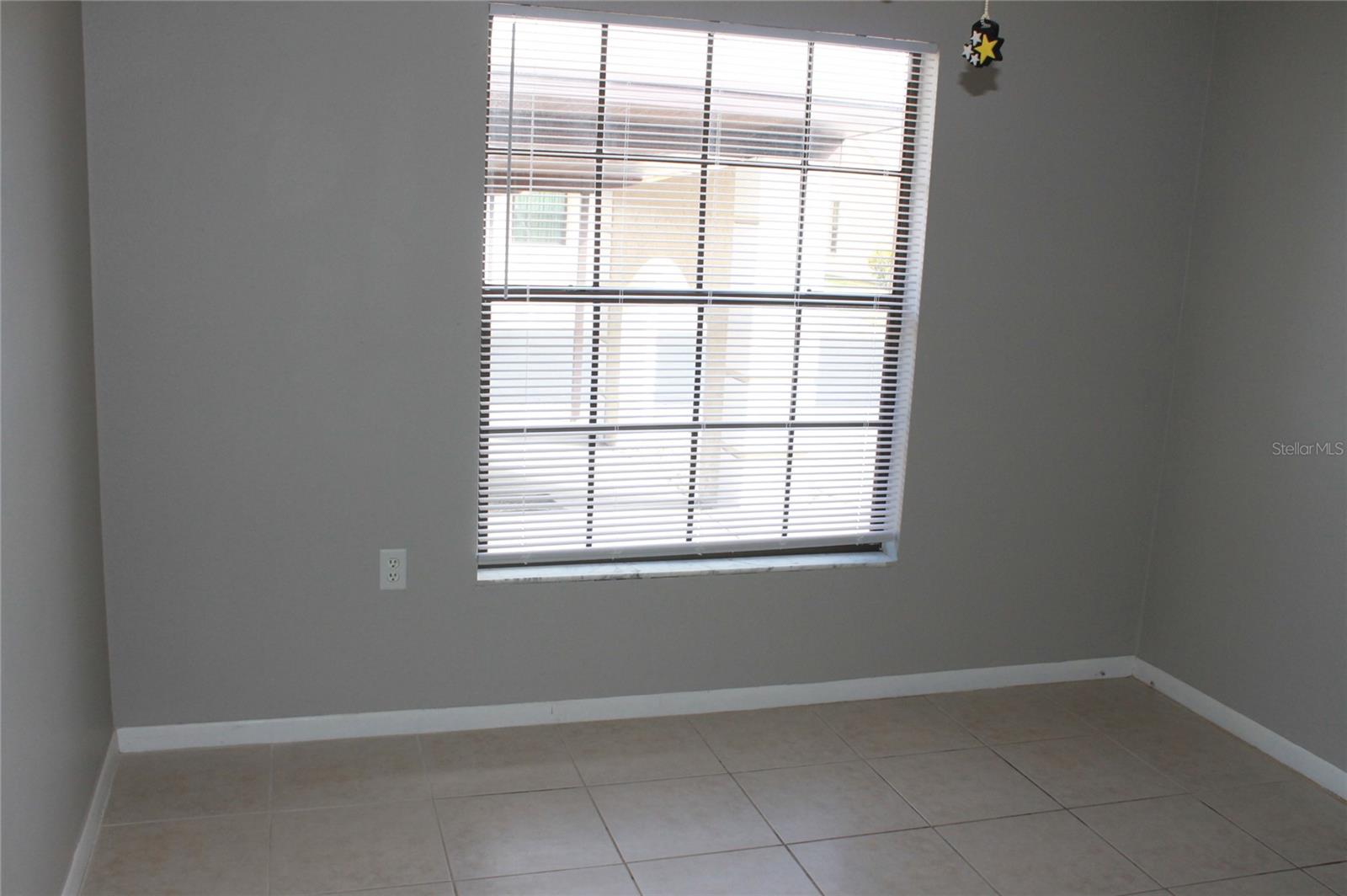 Image 8 of 13 For 4752 Sunny Loop Loop 4752