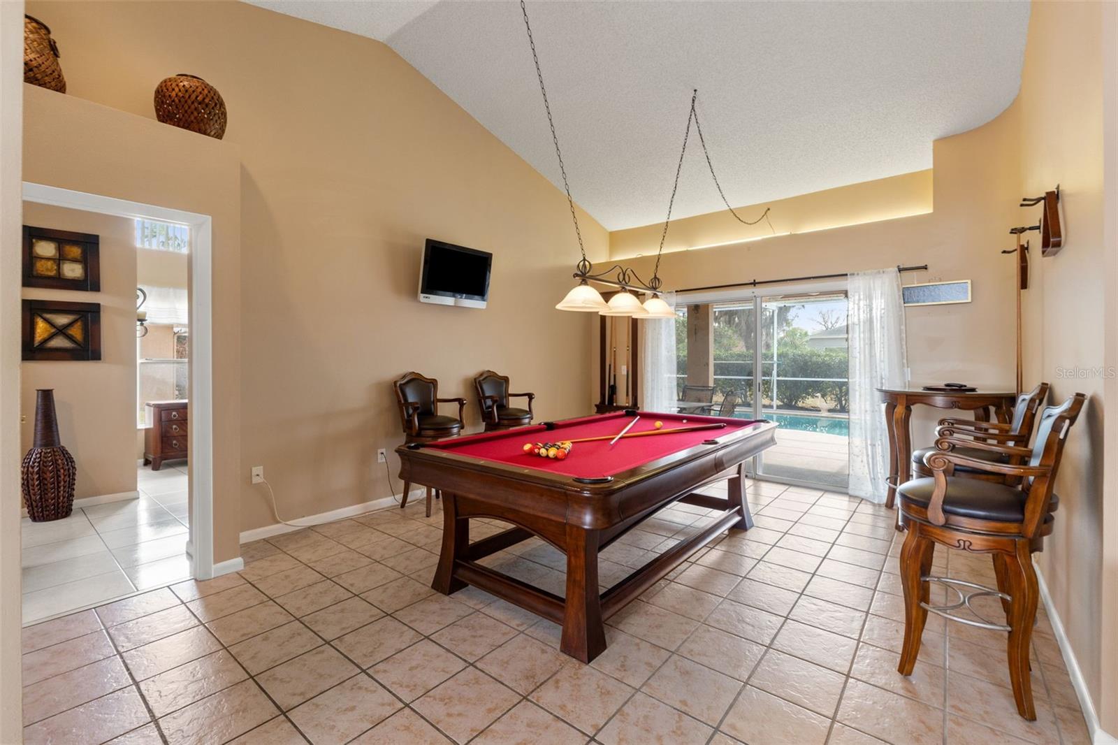 Image 11 of 68 For 14122 Newcastle Avenue