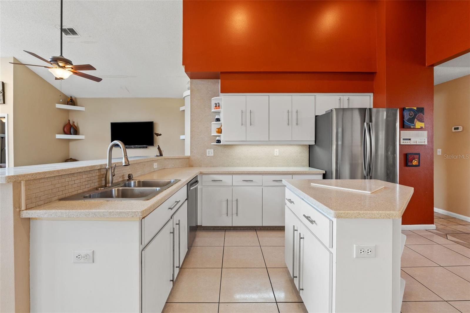 Image 21 of 68 For 14122 Newcastle Avenue