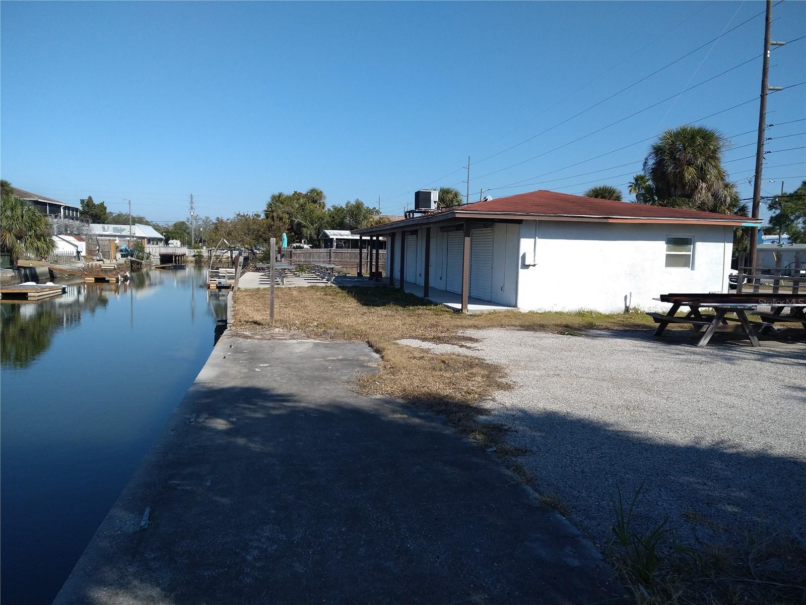 Image 11 of 25 For 13923 Old Dixie Highway