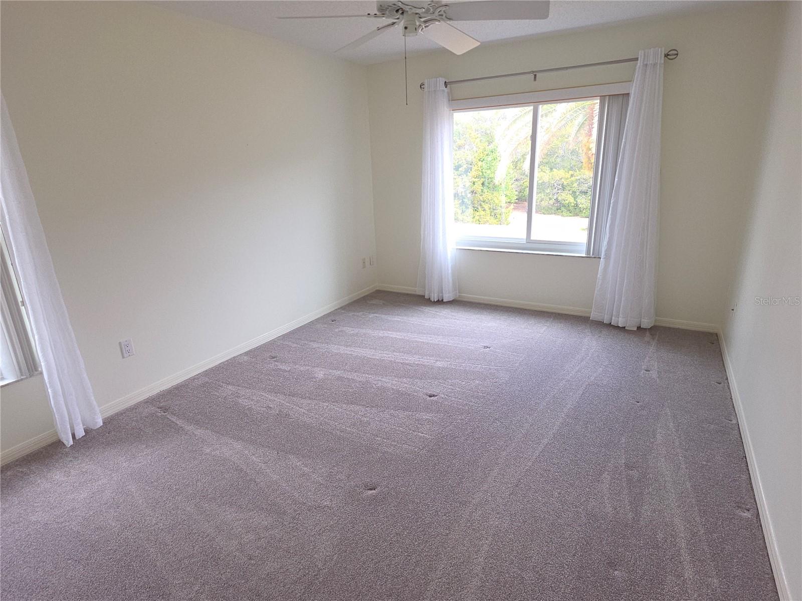 Image 19 of 41 For 2476 Misty Meadow Court