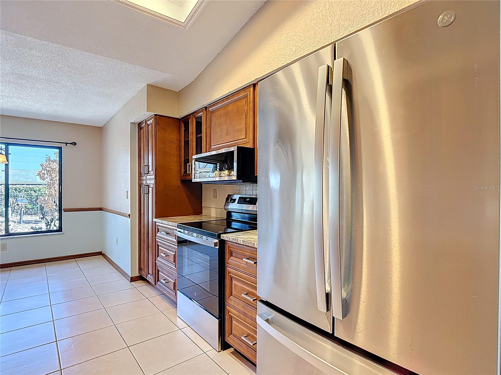 Image 14 of 59 For 5066 Woodbine Street