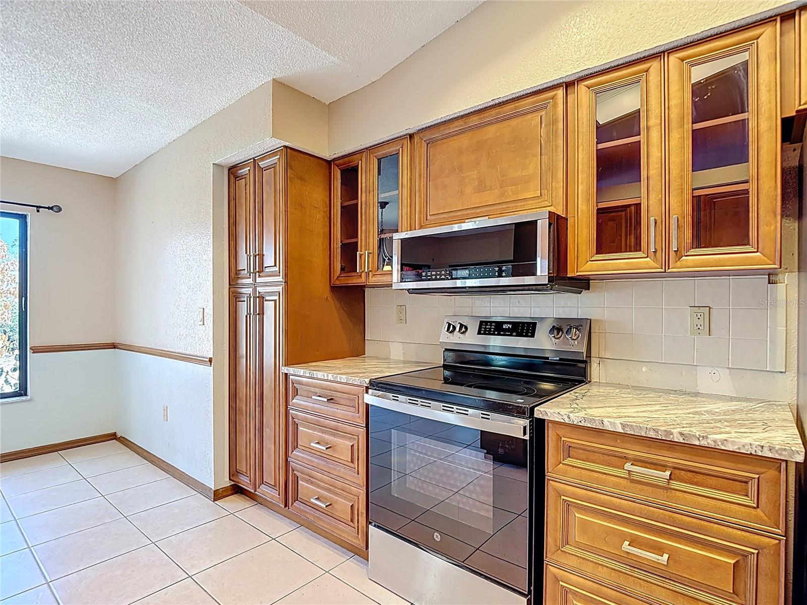 Image 15 of 59 For 5066 Woodbine Street