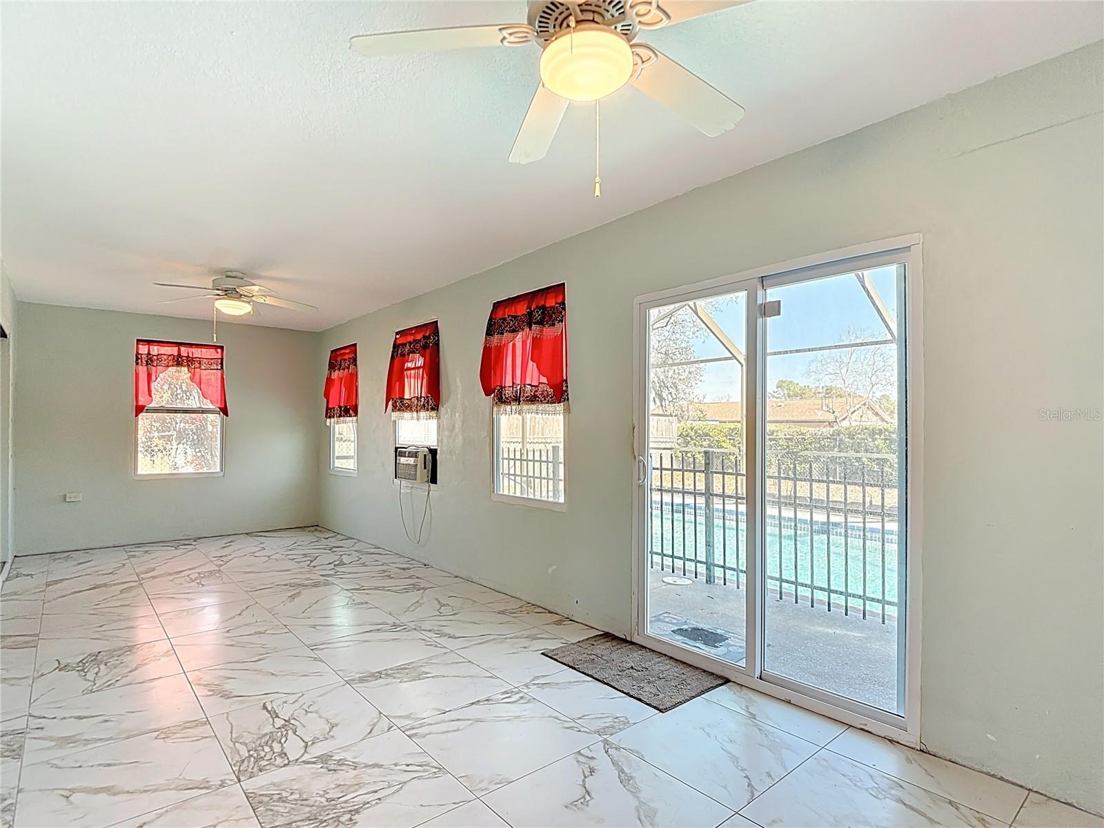 Image 23 of 59 For 5066 Woodbine Street