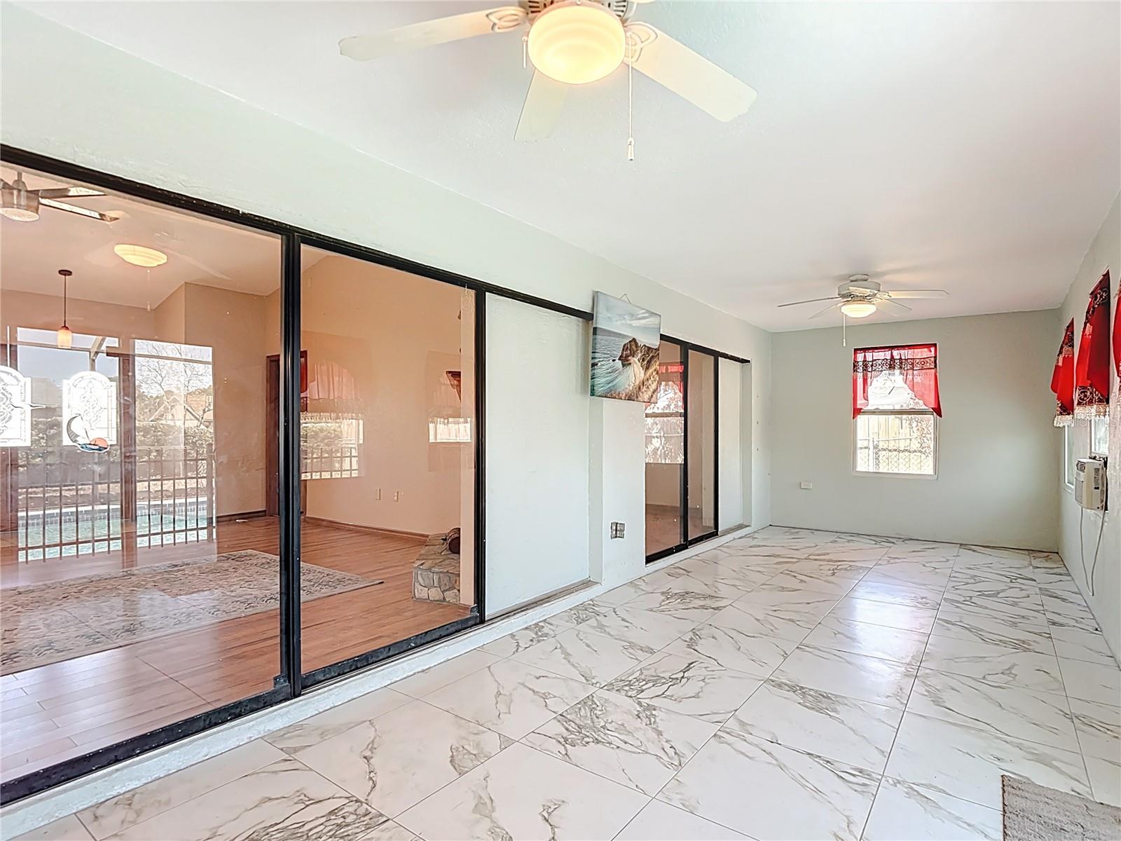 Image 24 of 59 For 5066 Woodbine Street