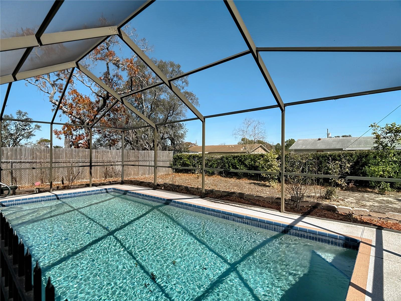 Image 27 of 59 For 5066 Woodbine Street