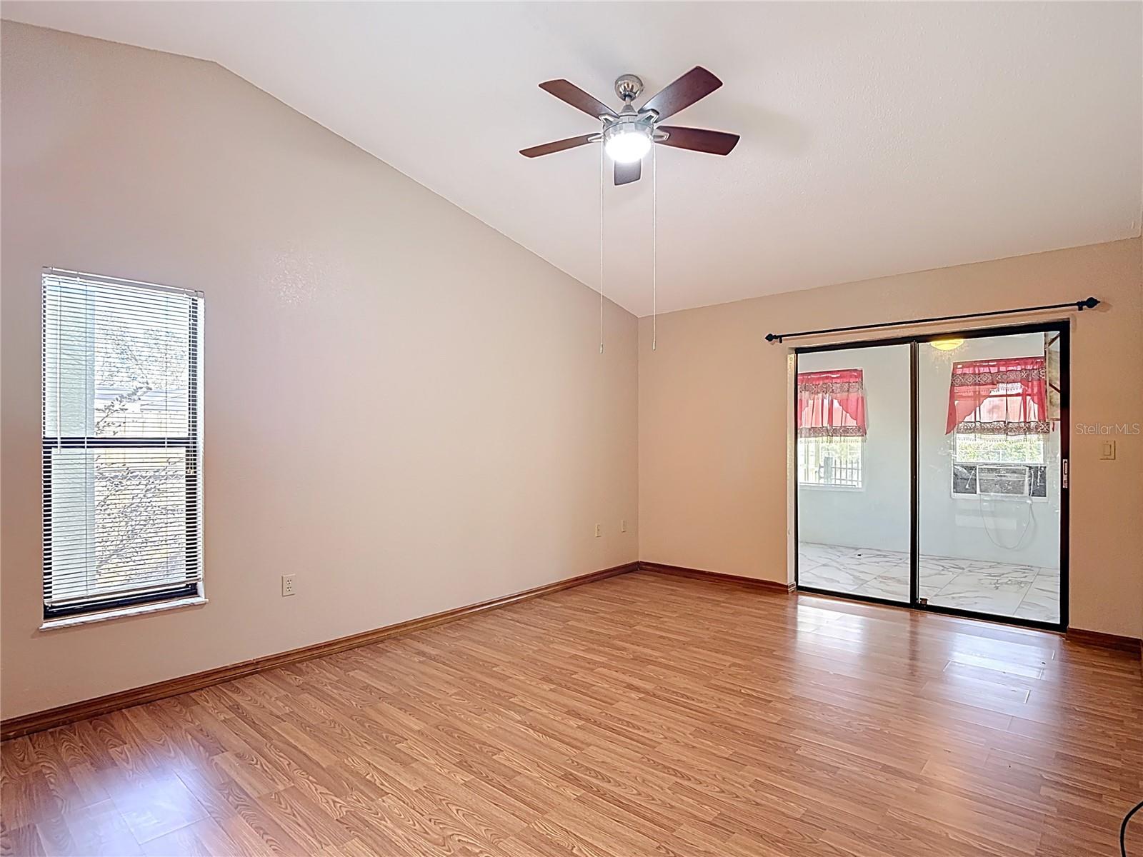 Image 30 of 59 For 5066 Woodbine Street