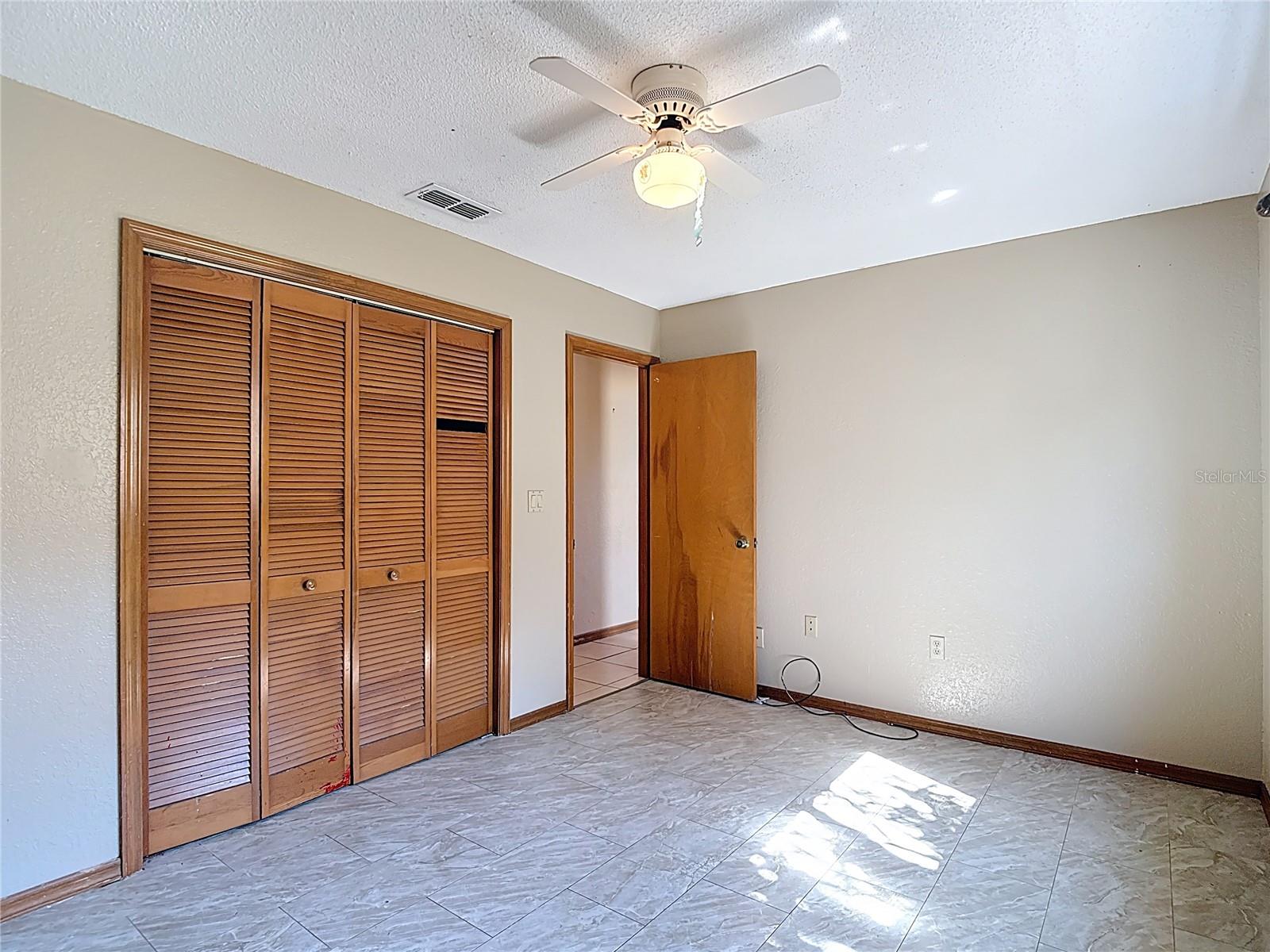 Image 44 of 59 For 5066 Woodbine Street