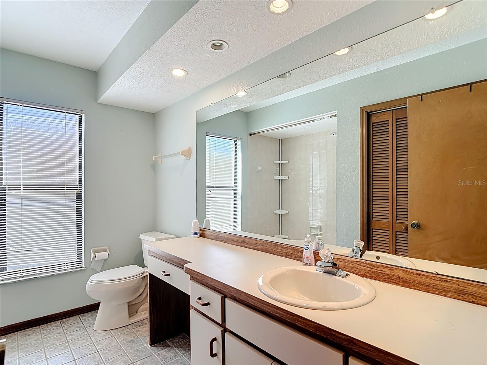 Image 50 of 59 For 5066 Woodbine Street