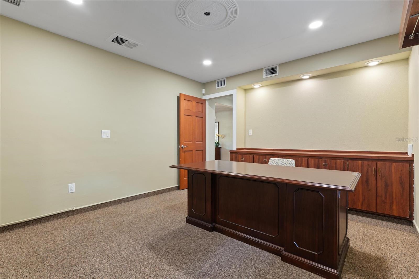 Image 8 of 14 For 600 Tarpon Avenue