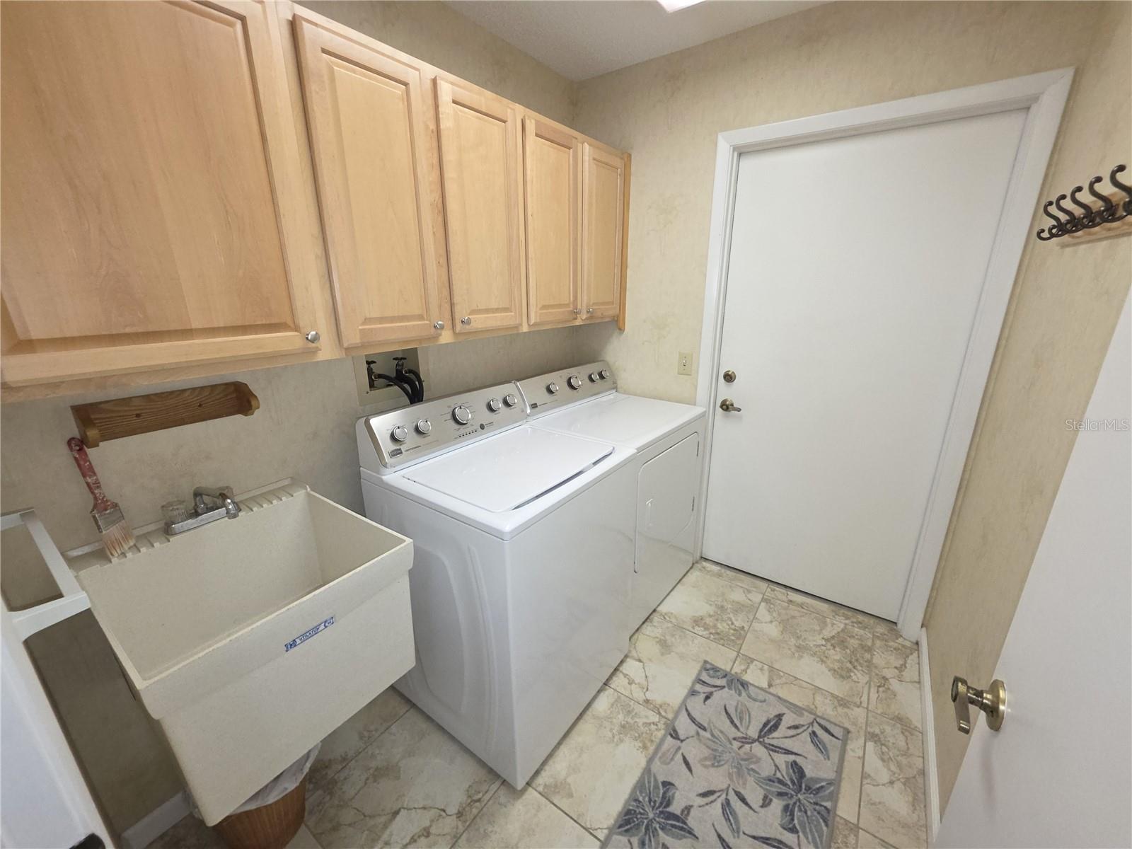 Image 18 of 36 For 2163 Westchester Boulevard