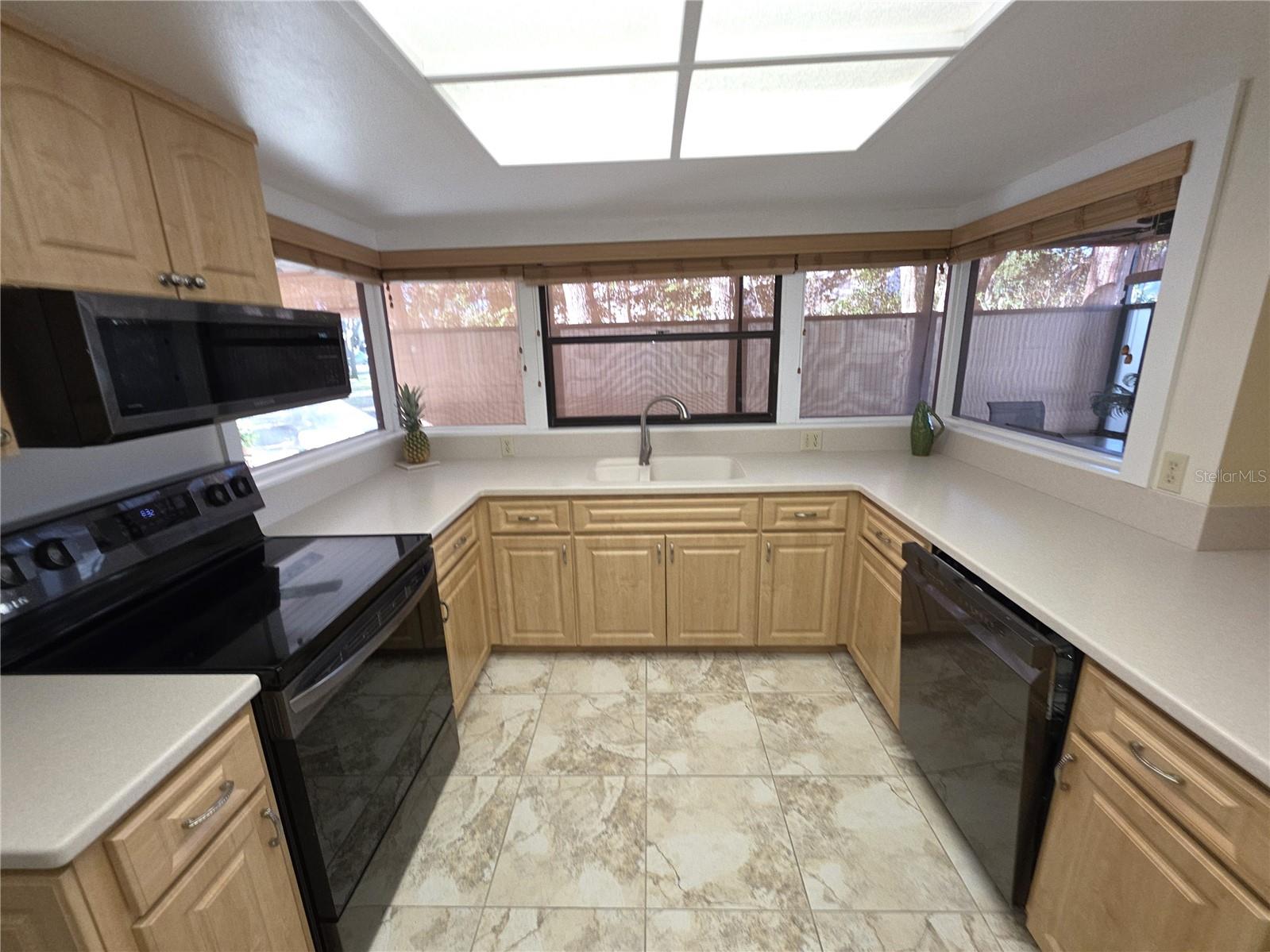 Image 4 of 36 For 2163 Westchester Boulevard