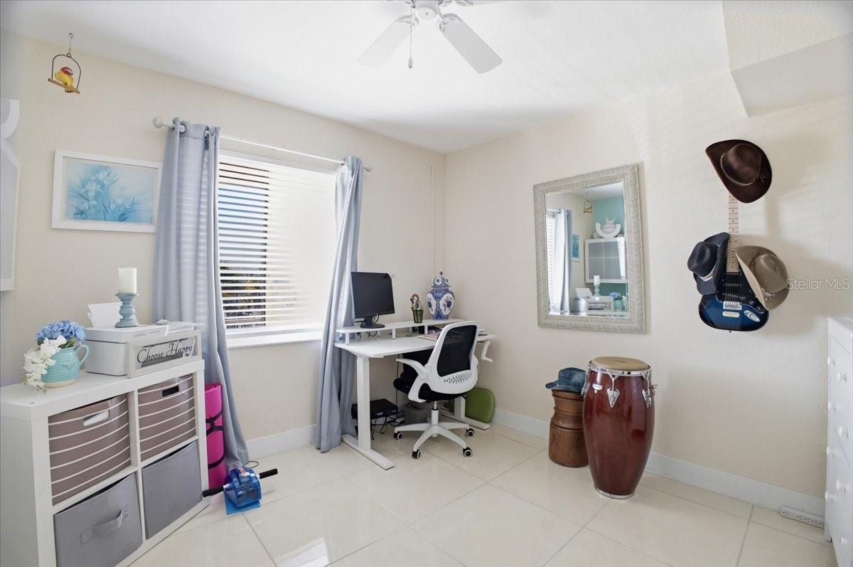 Image 16 of 31 For 3710 Lake Bayshore Drive K416