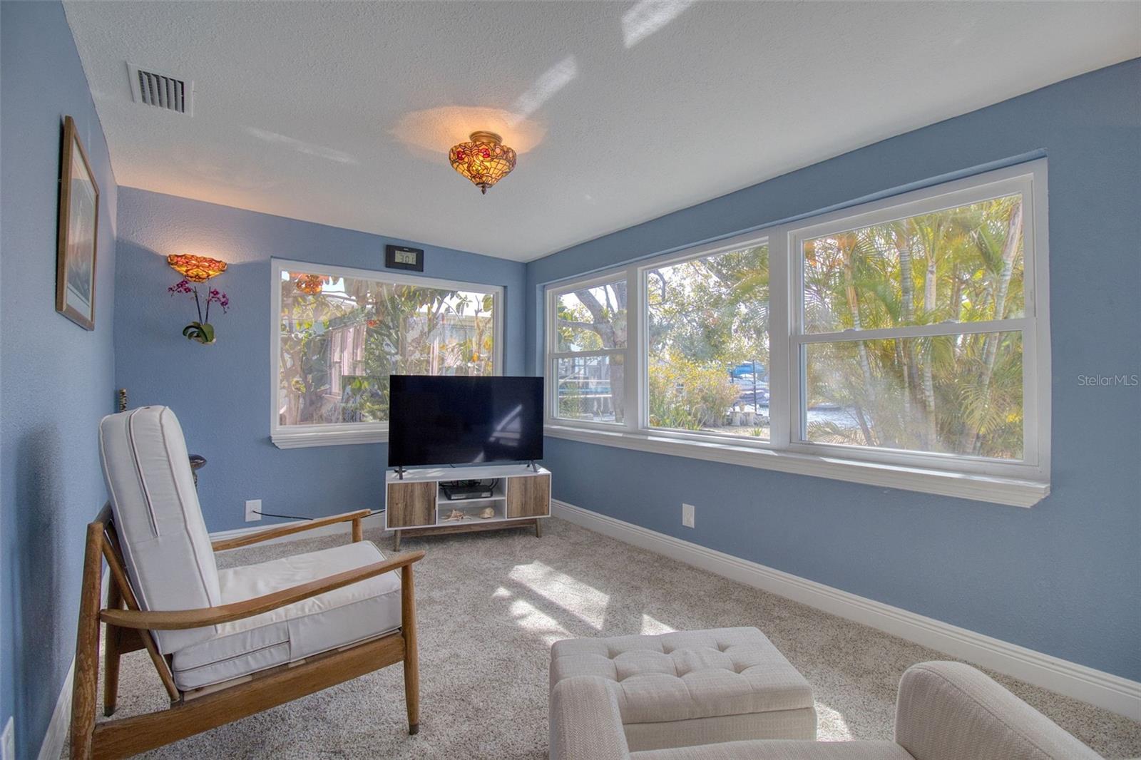 Image 16 of 31 For 13525 Maria Drive