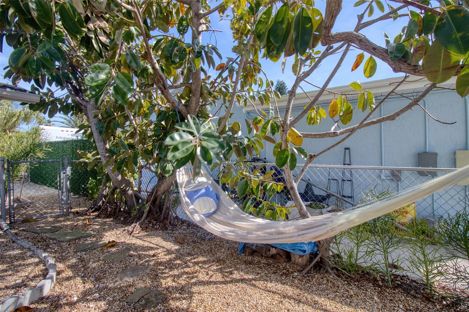 Image 22 of 31 For 13525 Maria Drive