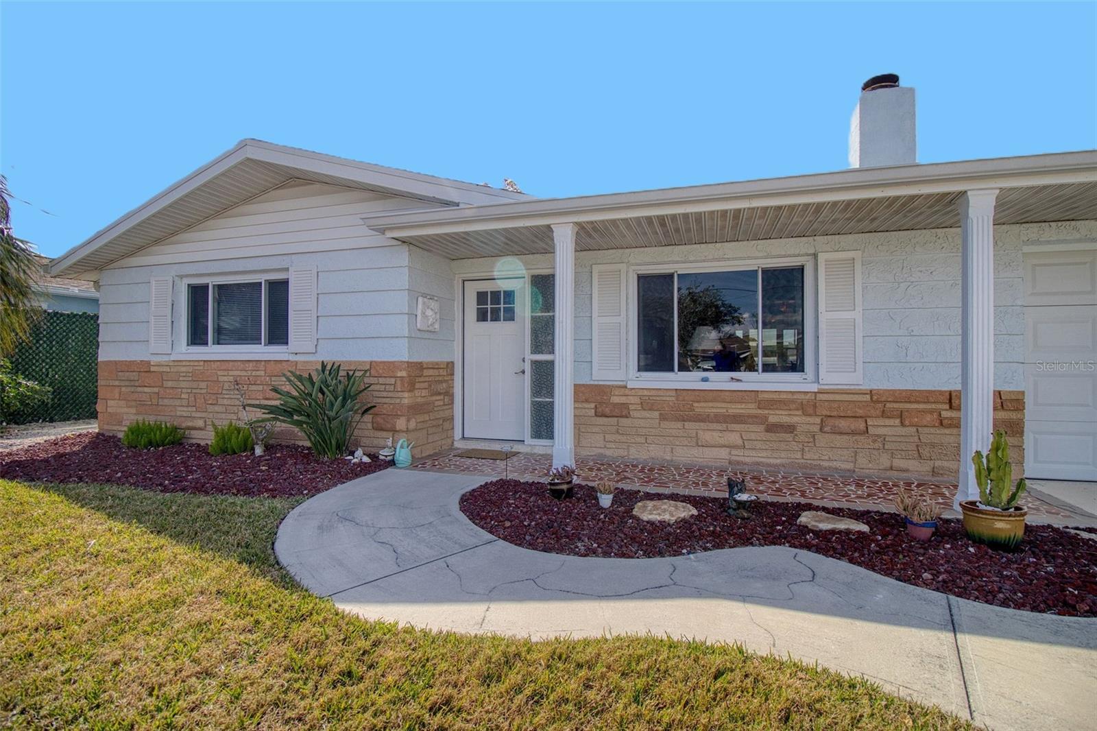 Image 3 of 31 For 13525 Maria Drive