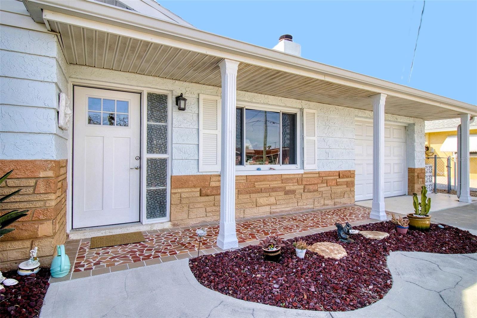 Image 4 of 31 For 13525 Maria Drive