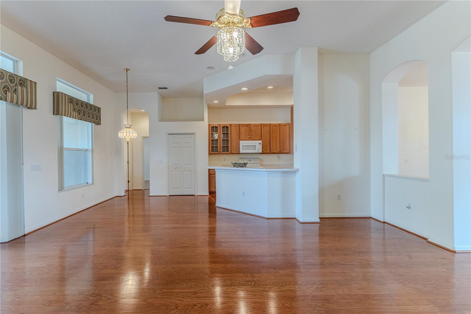 Image 19 of 55 For 239 Longleaf Court