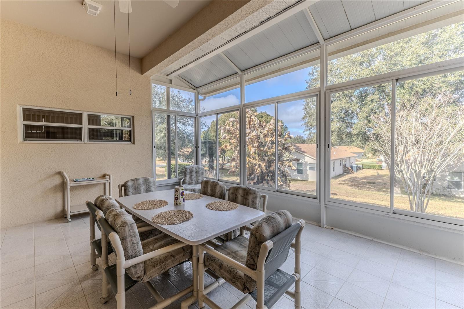 Image 44 of 55 For 239 Longleaf Court