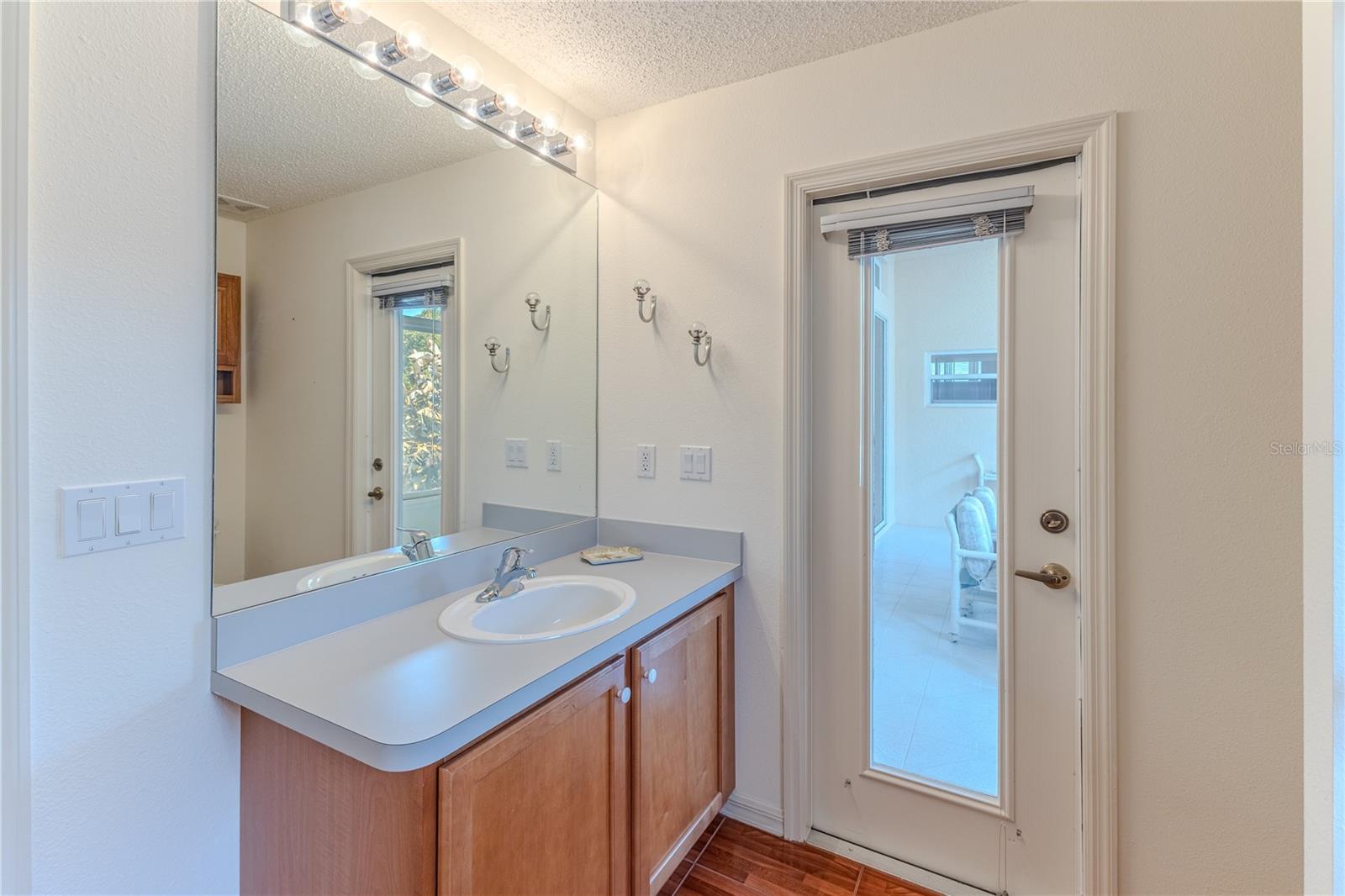 Image 46 of 55 For 239 Longleaf Court