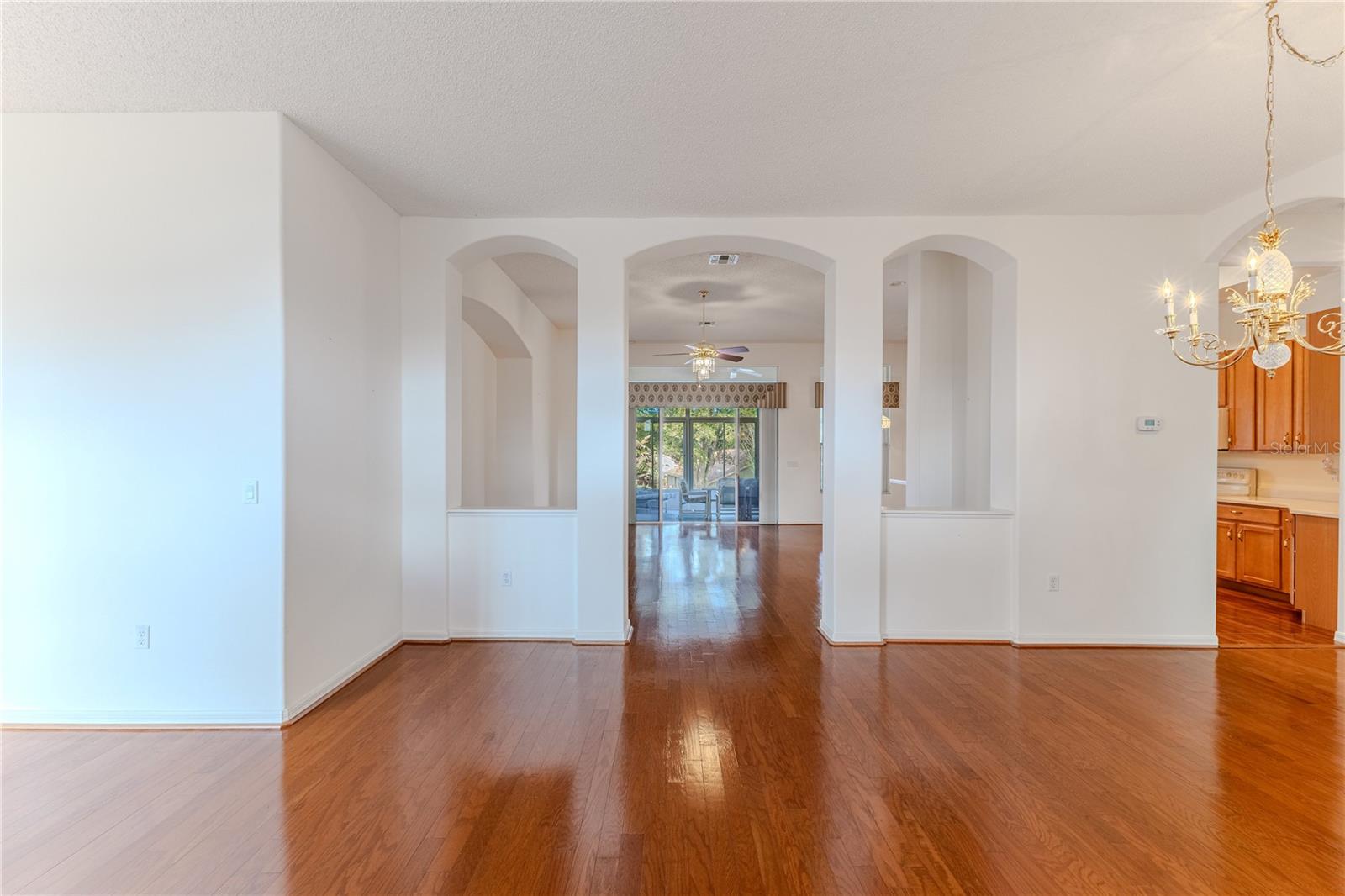 Image 7 of 55 For 239 Longleaf Court