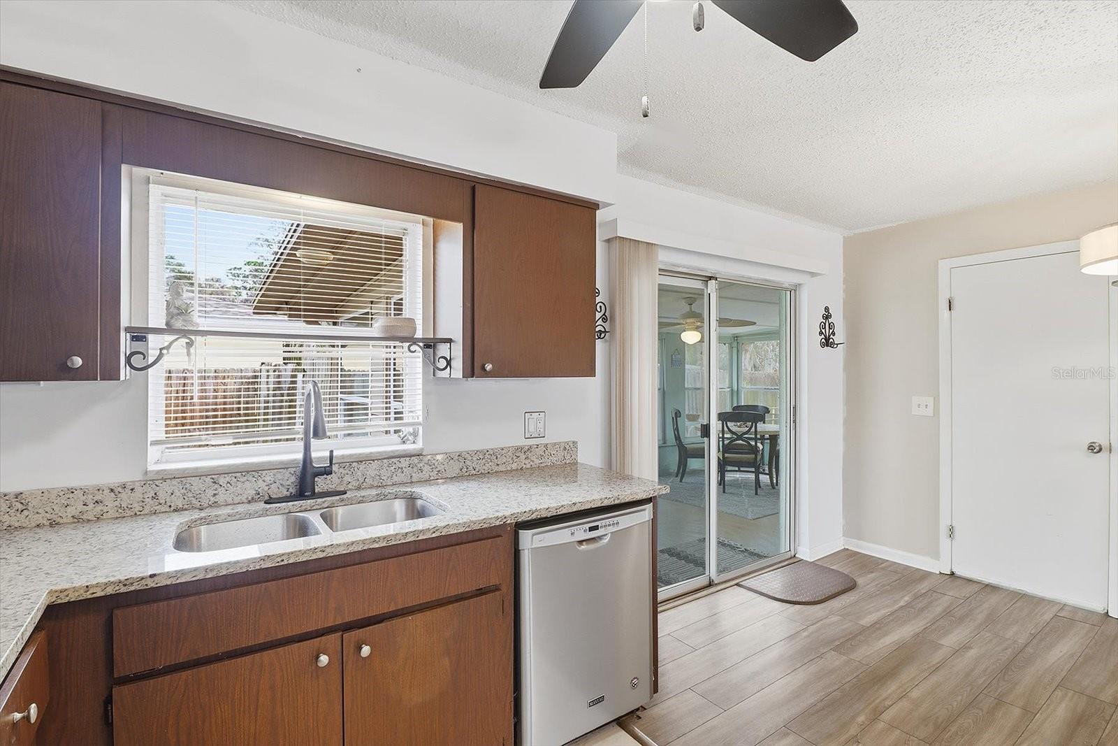 Image 16 of 36 For 2341 Whitier Point