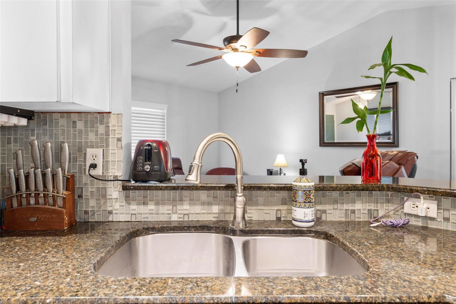 Image 17 of 50 For 11244 Redgate Street