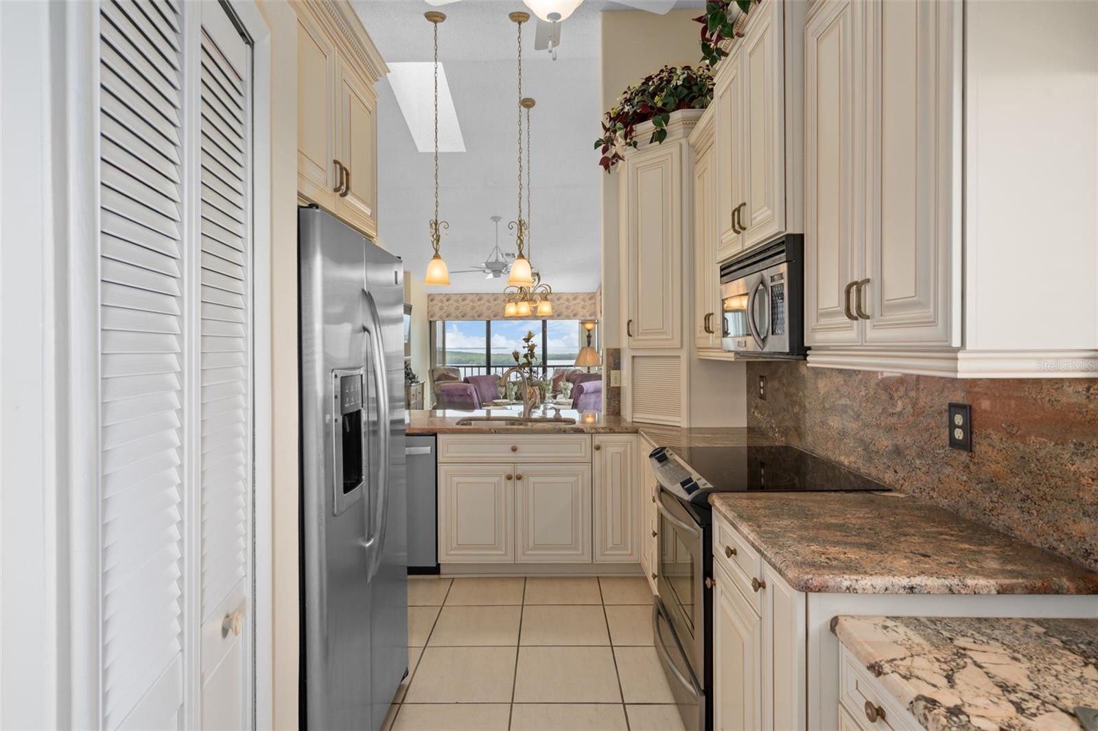 Image 20 of 67 For 4620 Bay Boulevard 1158