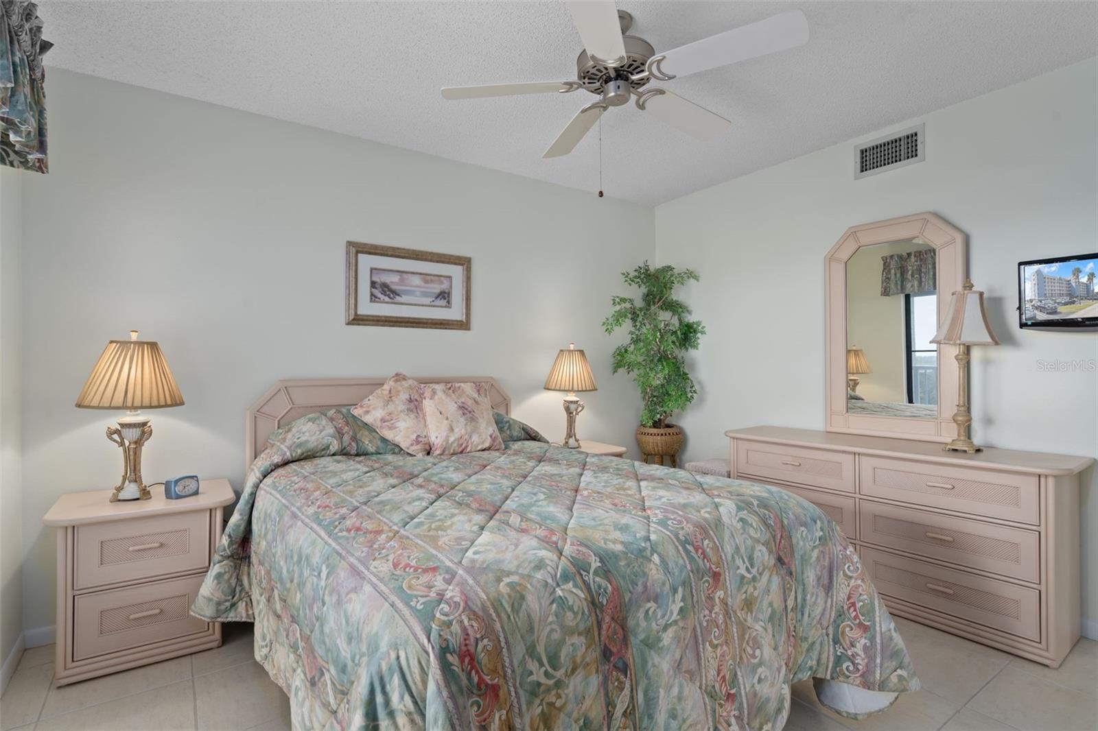 Image 39 of 67 For 4620 Bay Boulevard 1158